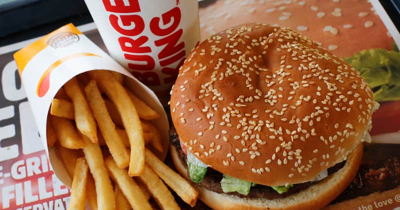 Sujeto demanda a Burger King por no cumplir su promesa