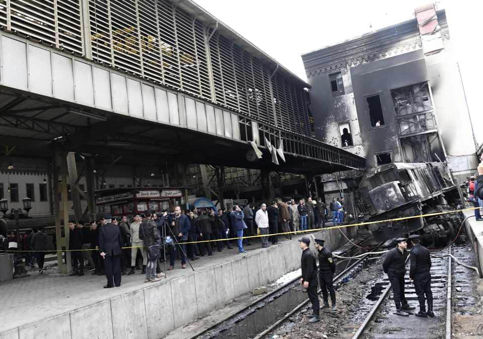 Tragedia en Egipto; explosión en estación de trenes deja 20 muertos