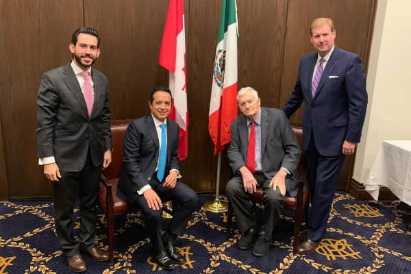 Carlos Joaquín y Bernardo Cueto, titular de IDEFIN, pactan inversión histórica