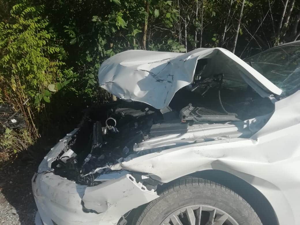 Choque frontal en carretera de Mahahual