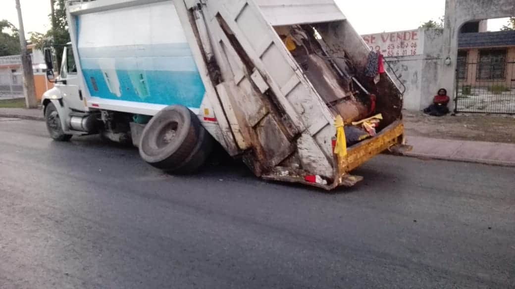 Pierde Othón P. Blanco otro camión recolector al romperse eje