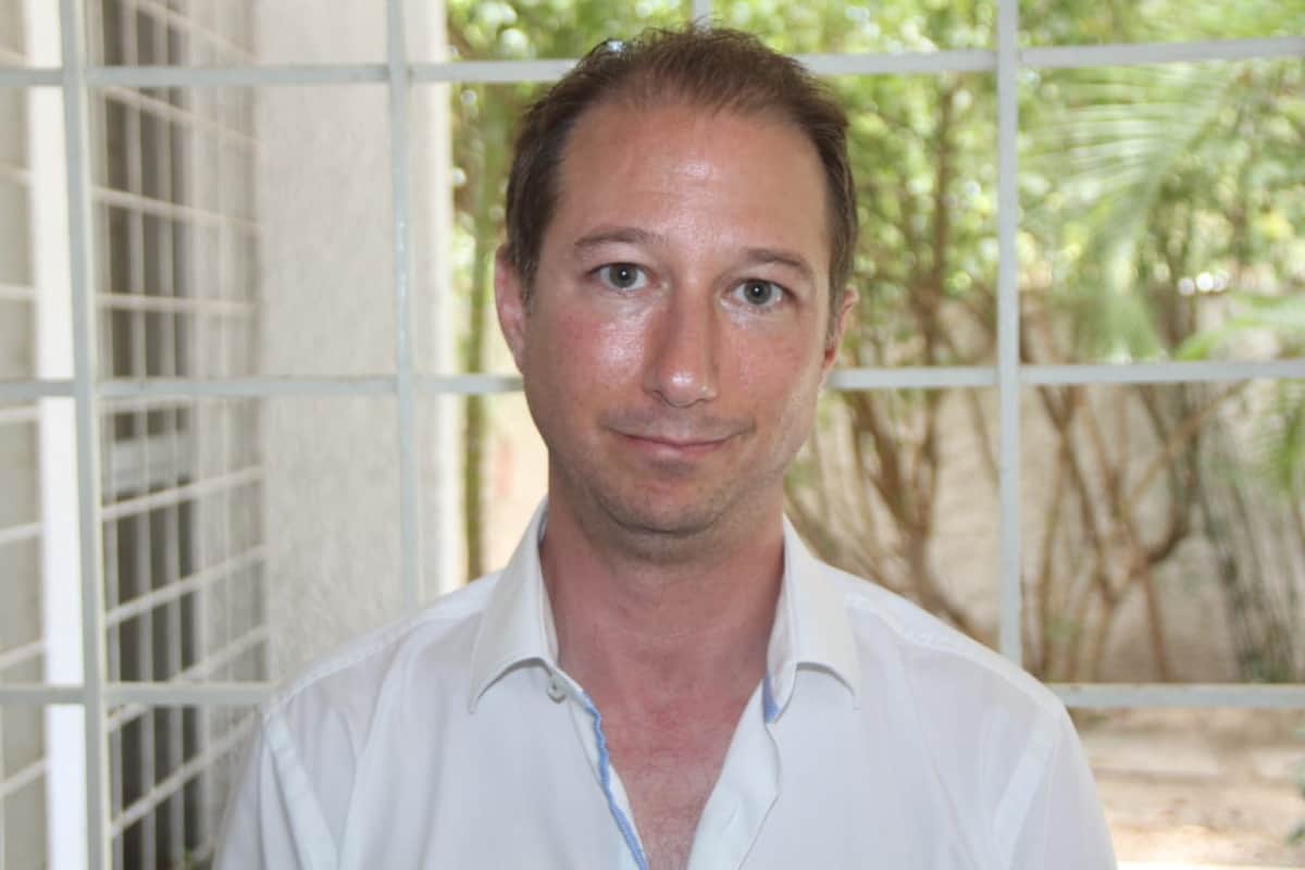 Hoteleros de Tulum apuestan por contener sargazo en el mar