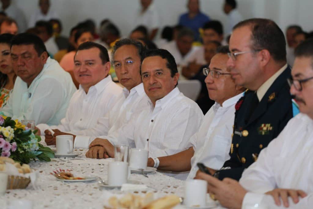 Pide gobernador concentrarse en combate a sargazo