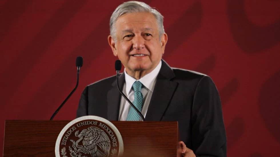 AMLO propone consulta de revocación de mandato para el 21 marzo de 2021