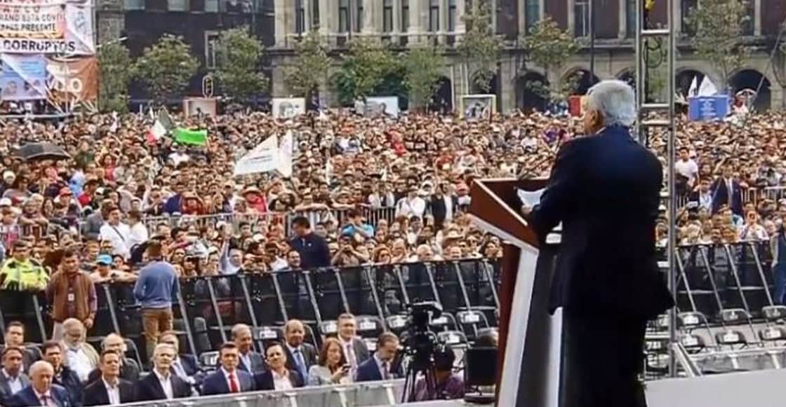 AMLO "rinde cuentas" en el Zócalo capitalino