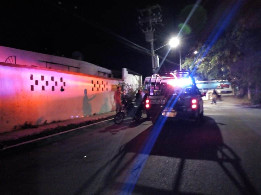 Asaltantes balean a sujeto para robarle dos autos en Cancún