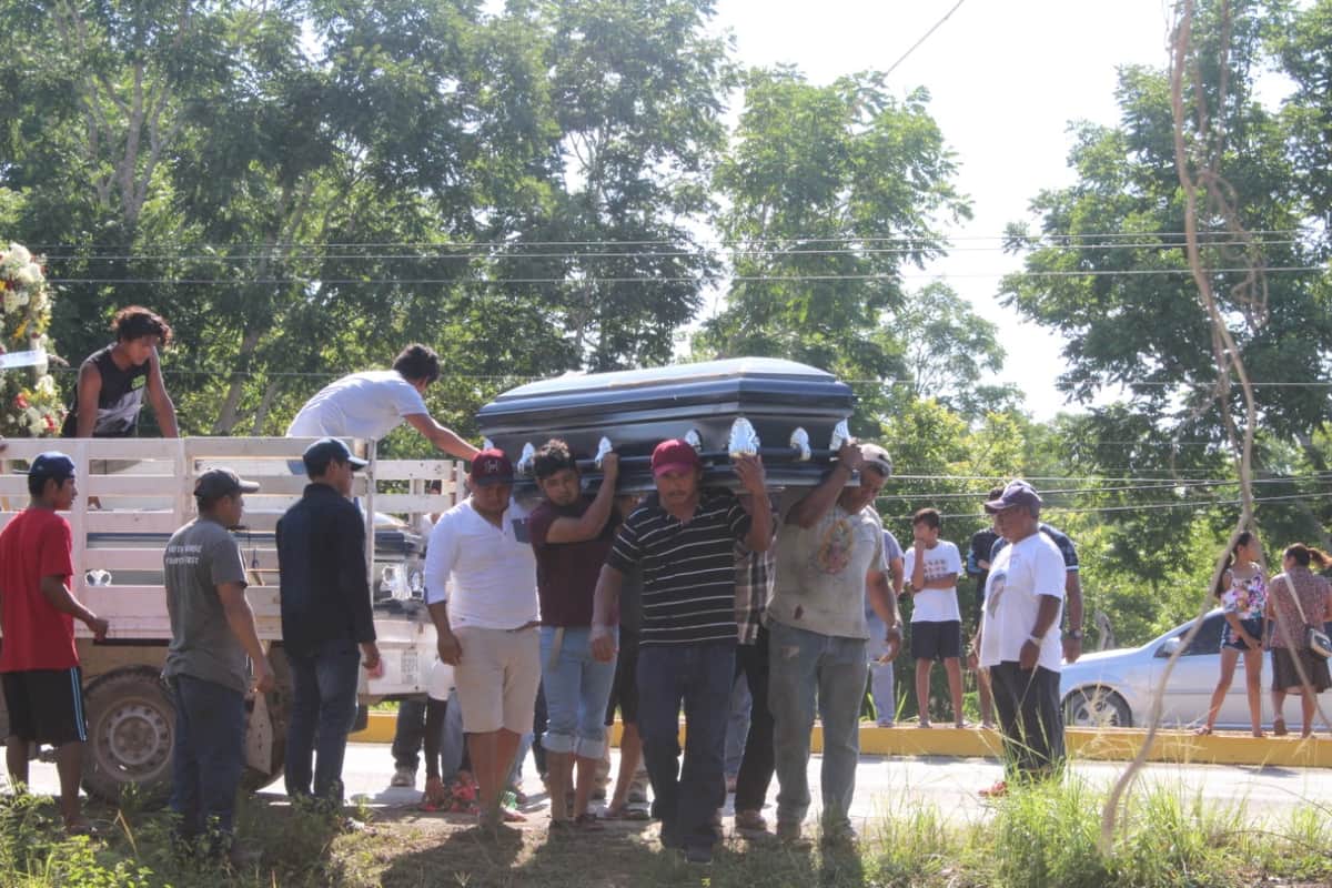 Detienen a delegado de Xcalak por probables nexos con multihomicidio en Limones