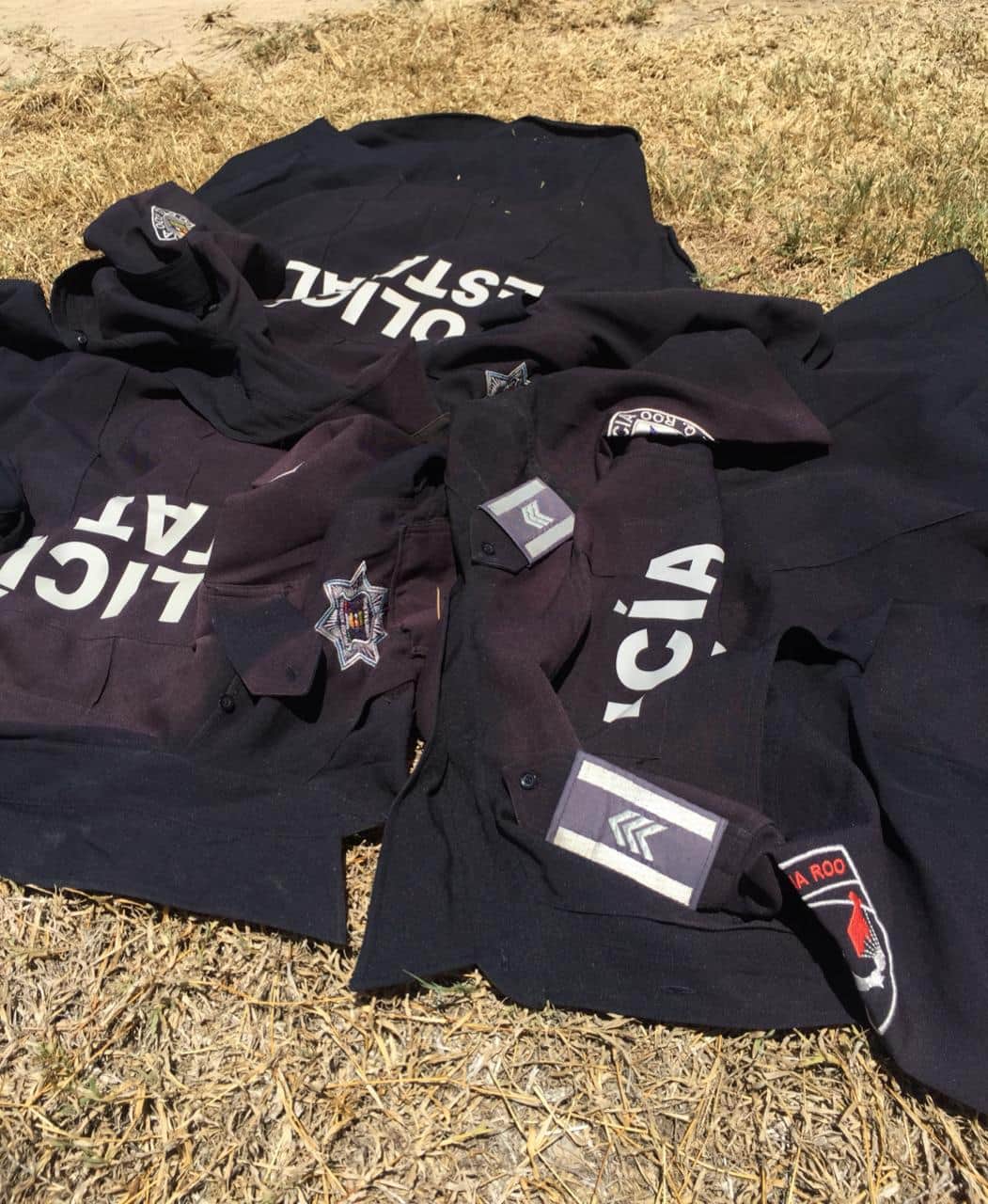 Encuentran uniformes de la Policía Estatal