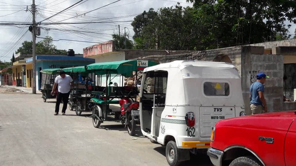 Mototaxistas de JMM piden regular taxistas y tráileres