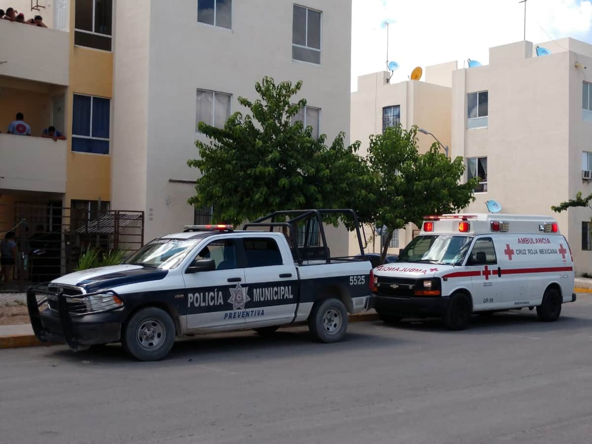 Hallan cadáver ensabanado en departamento de Cancún