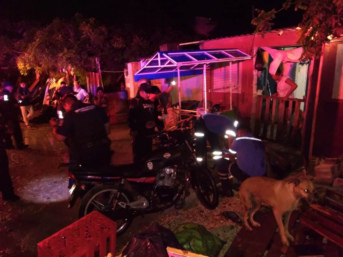 Balean a sujeto en el Ejido de Playa del Carmen