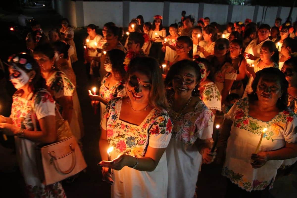 Celebran tradicional "Paseo de las ánimas" en José María Morelos