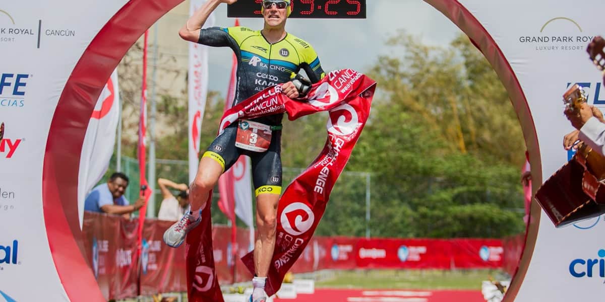 Anuncia Carlos Joaquín la llegada del Triatlón Challenge 2020 en Cancún