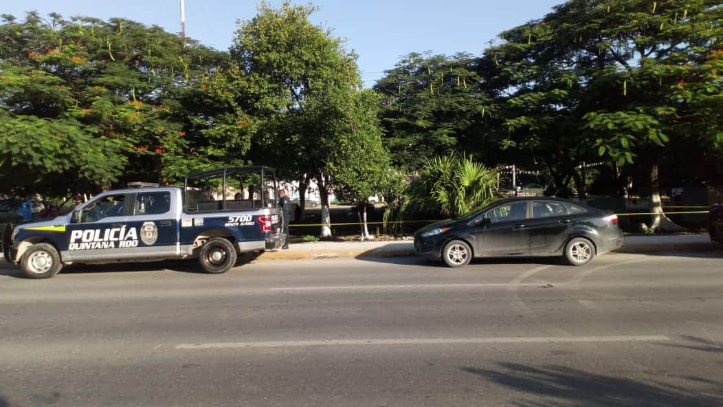 Dejan cabeza humana frente a militares de Cancún