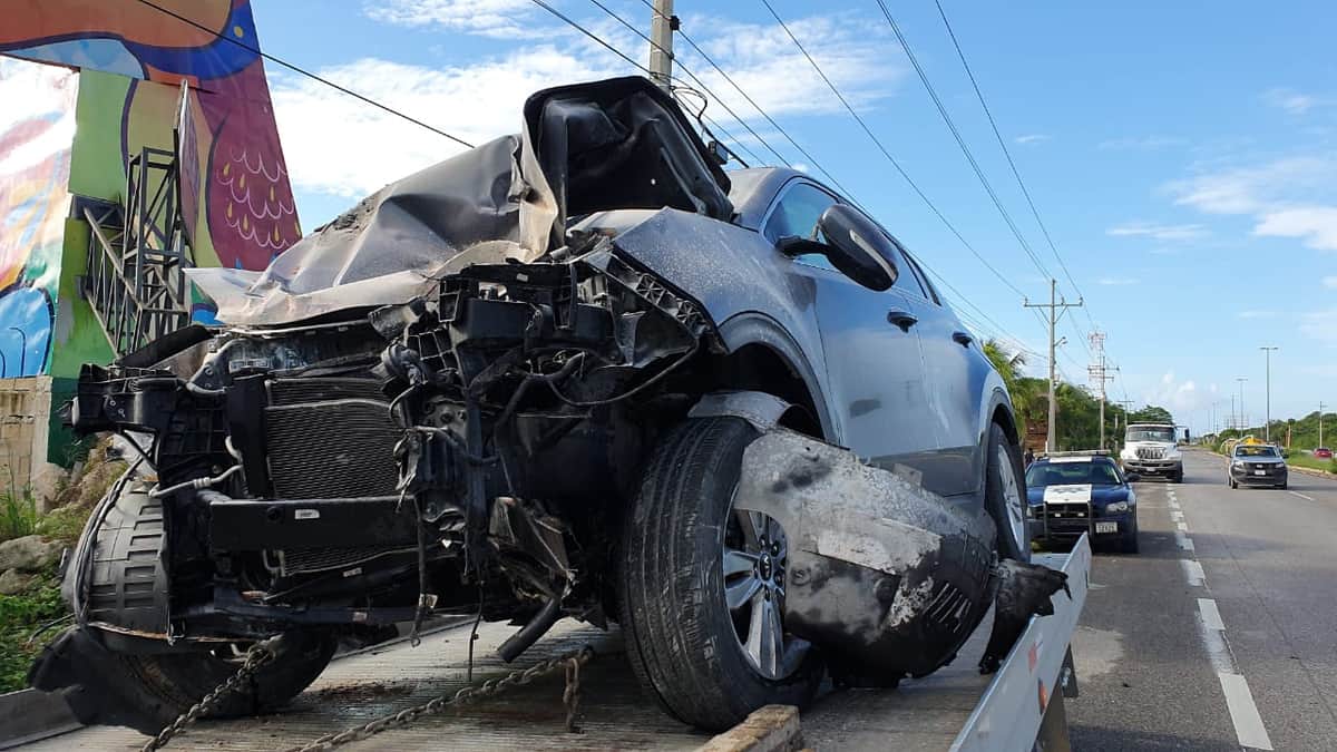 Aparatoso accidente cerca de Punta Venado deja una lesionada
