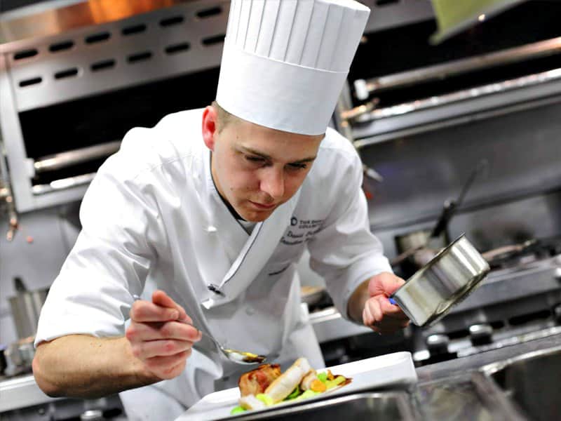 Canadá solicita cocineros mexicanos con sueldo superior a los 30 mil pesos