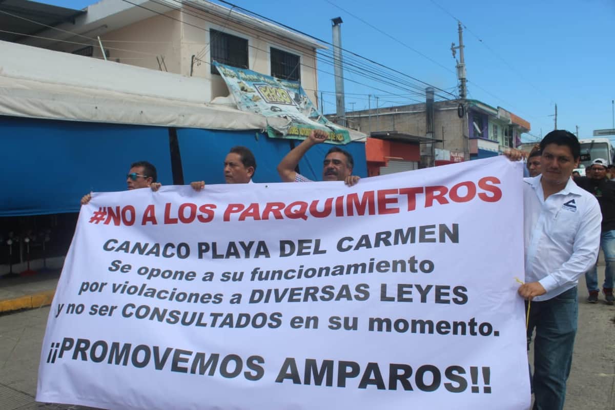 Marchan playenses contra parquímetros