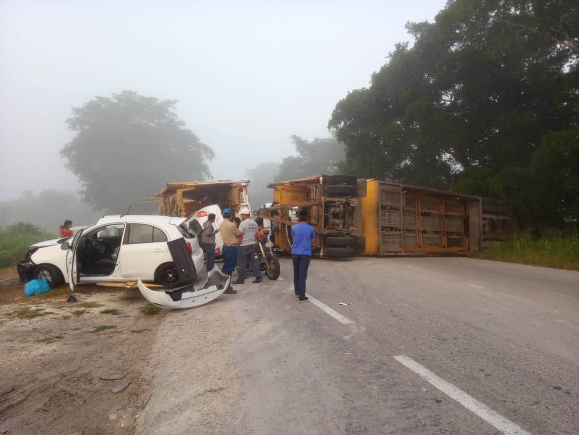 Rapiña en Chetumal tras volcar una "nodriza"