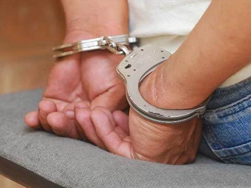 Detienen a sujeto que venía a Cancún con 38.5 mil dólares