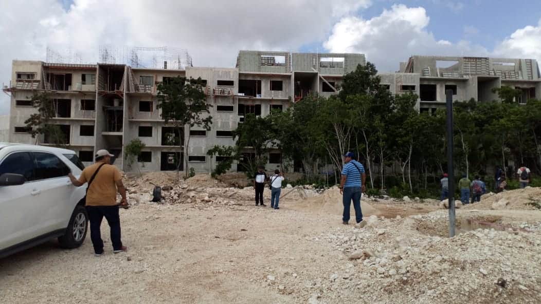 Cae albañil desde 12 metros y muere en Cancún