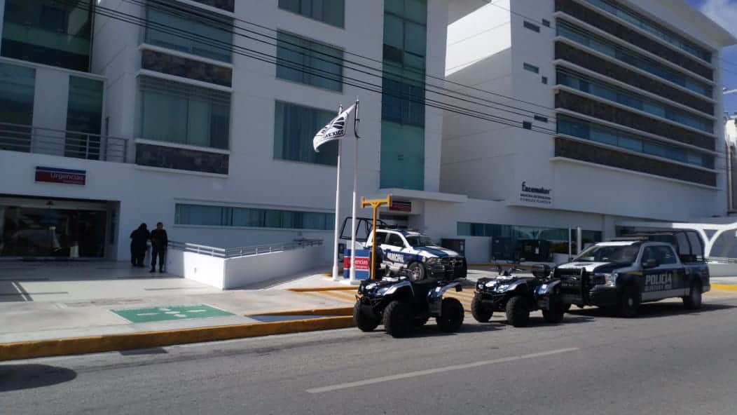 Balean a hombre en estacionamiento de Costco en Cancún