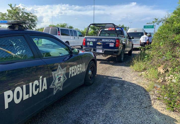 Fue violada la turista española que tomó de rehén un asaltante de van en la carretera Cancún-Playa