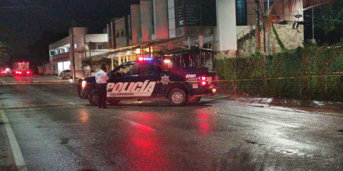 Hombre es herido de gravedad en asalto en Playa del Carmen