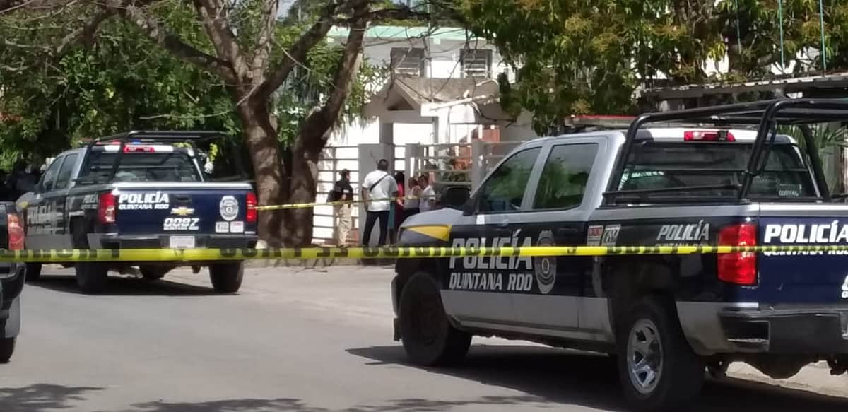Hombre es apuñalado en la puerta de su casa