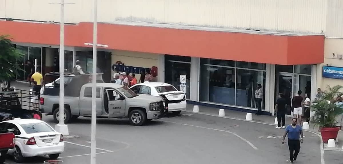 ¡Otra vez! Asaltan a cuentahabiente en Banamex de la Portillo, en Cancún