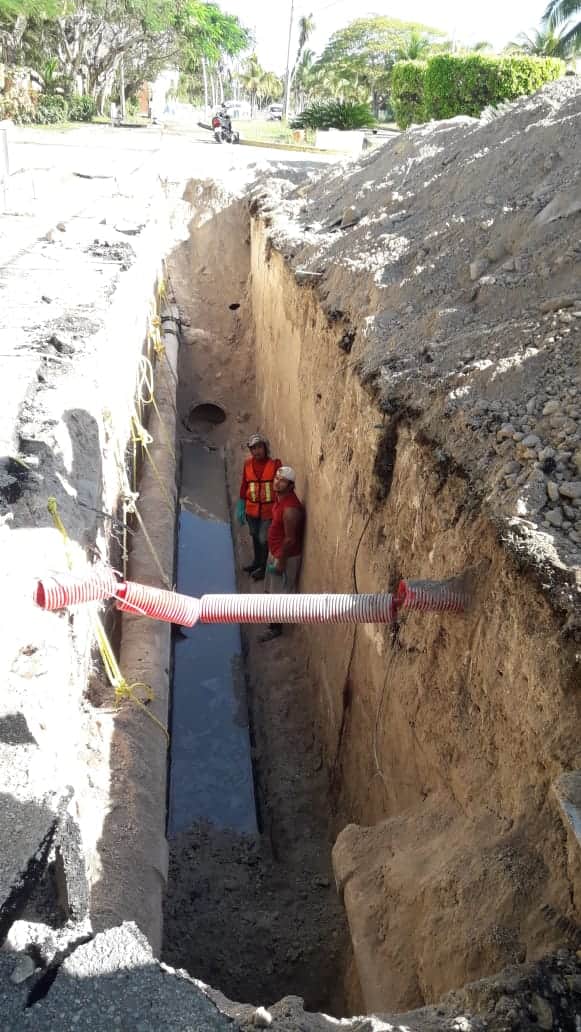 Colapsa red de drenaje de Cozumel; malecón se llena de aguas negras