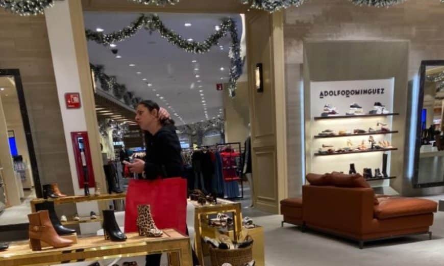 Mientras deportistas sufren por recursos, Ana Guevara se va de compras al Palacio de Hierro