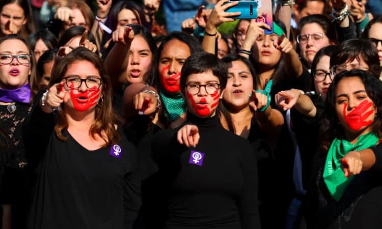“Un violador en tu camino”, el himno viral contra la violencia machista