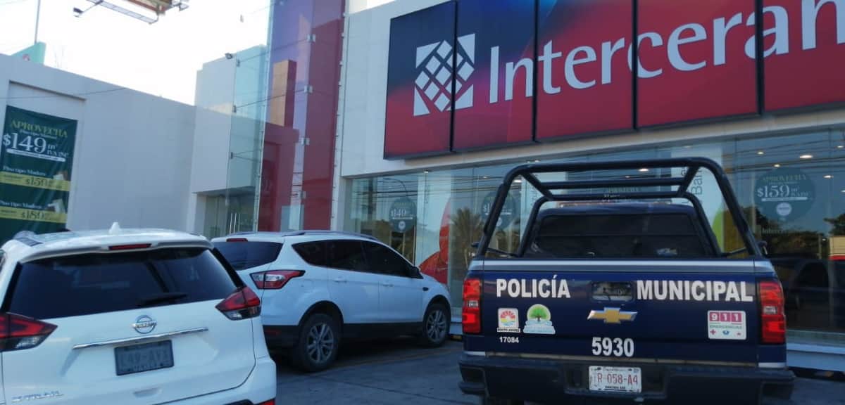 Asaltan tienda de materiales de construcción en Cancún