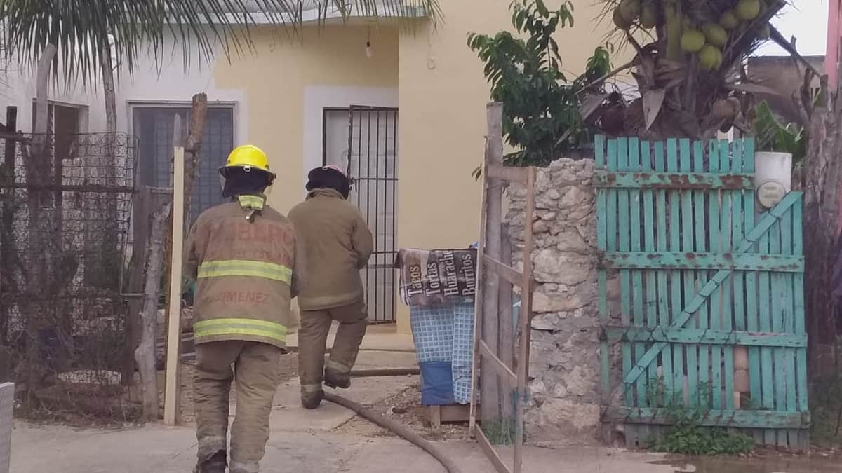 ¡Pollos asados! se incendia gallinero en Chetumal
