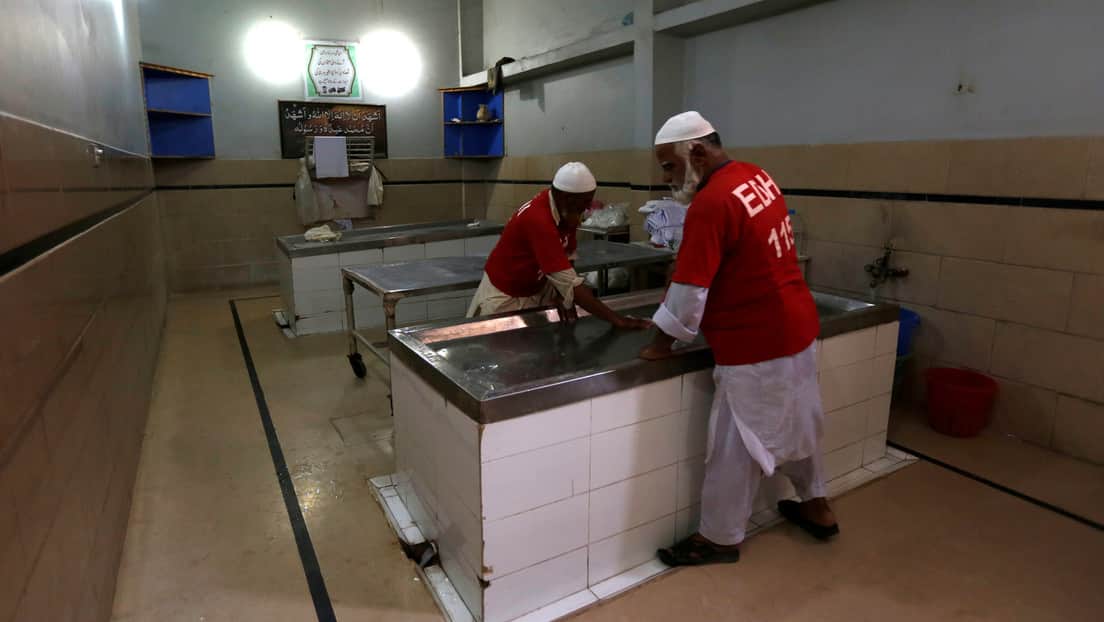 Mujer 'resucita' en una morgue mientras preparaban su cuerpo para el funeral