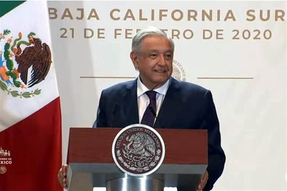 Encabeza AMLO reunión de seguridad en La Paz y anuncia construcción de termoeléctrica