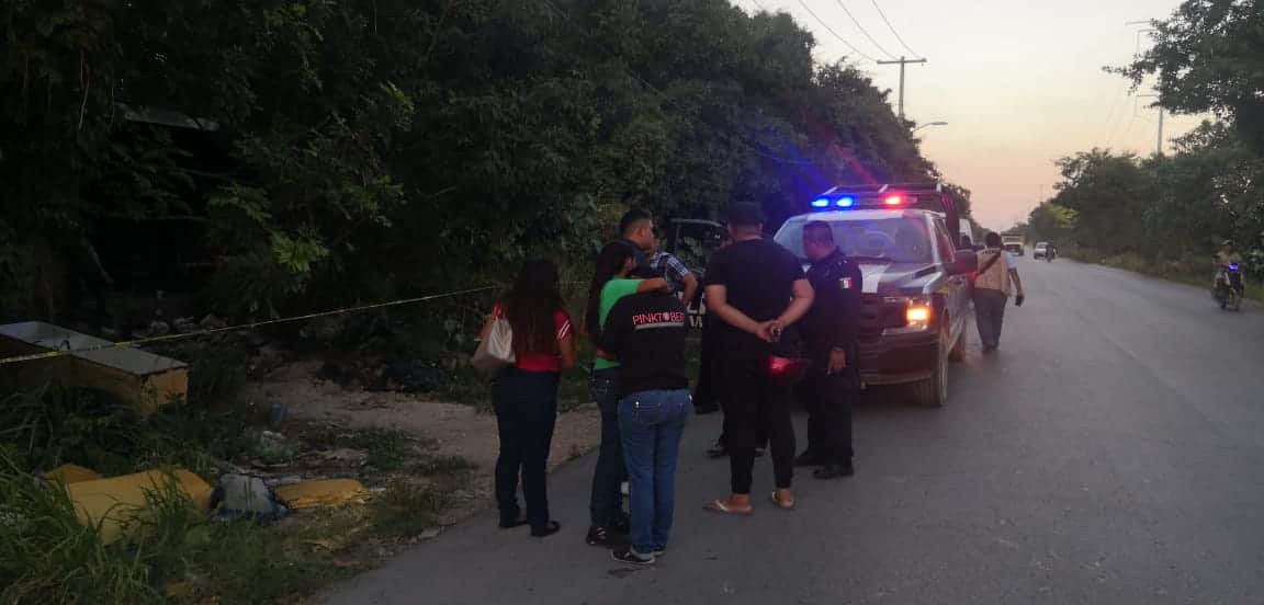 Asesinan a hombre a machetazos en Cancún