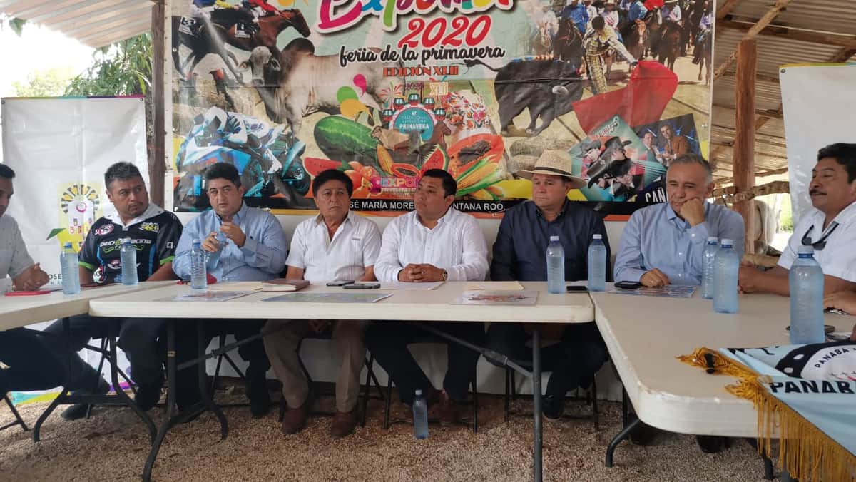 Empresarios hacen la "vaquita" para la Expomor; Ayuntamiento "no tiene dinero"