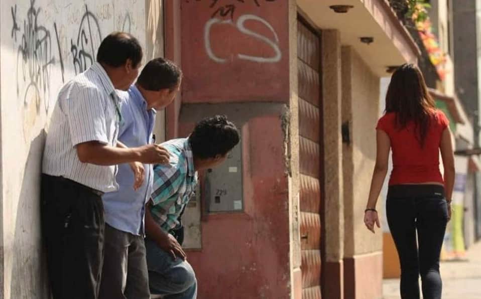 Pagarían más de 3 mil pesos, hombres que acosen mujeres en la Ciudad de México