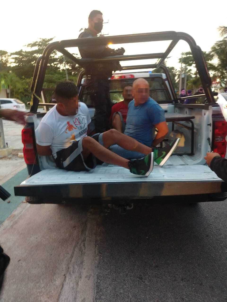 Detienen a cuatro plagiarios en Cancún; tres eran de la Policía Federal