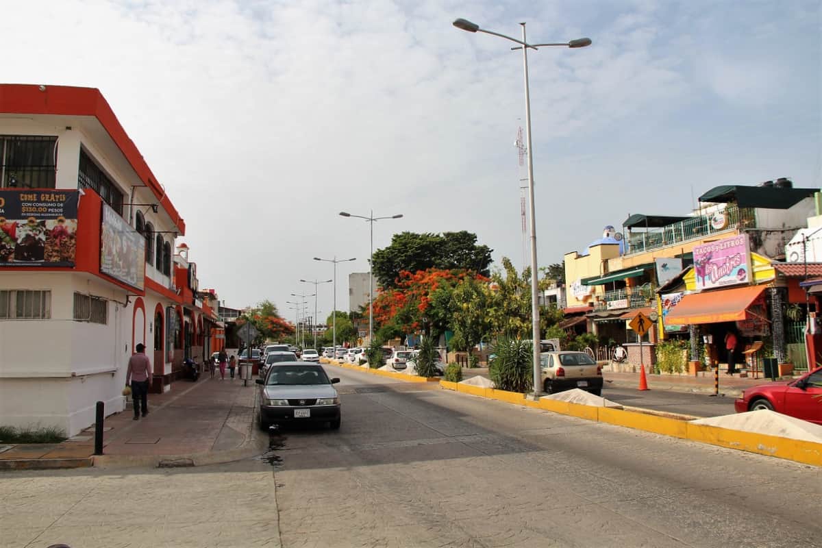 ¡En plena cuarentena se quedan sin luz! CFE corta servicio a restaurantes de la Yaxchilán, en Cancún
