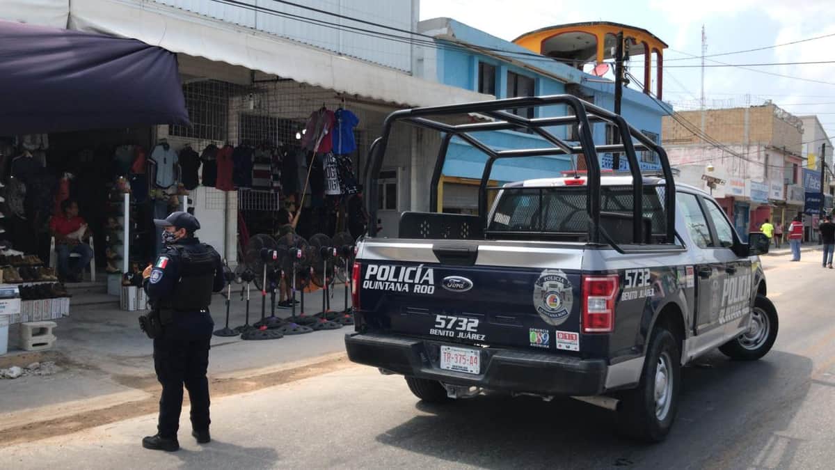 Comienza clausura de negocios en Cancún por no respetar cuarentena de Covid-19