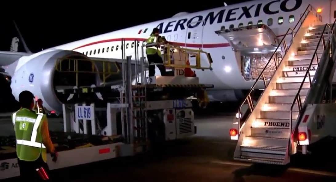 Llega a México avión con insumos médicos proveniente de China
