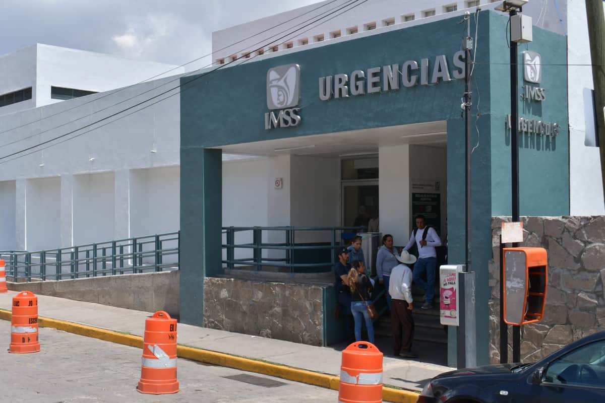 IMSS reconoce que han muerto tres médicos por coronavirus