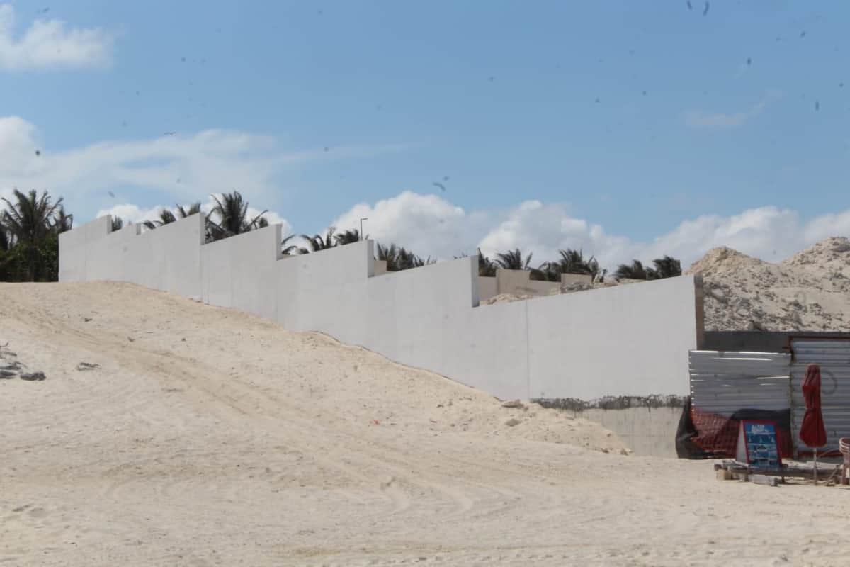 ¡Playa Delfines no será vendida! dice Fonatur, tras muro que construyó Grupo Solaris