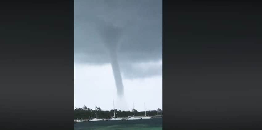 Experto explica la aparición de halo solar y tromba en Playa del Carmen