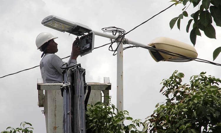 Exhiben al Ayuntamiento Cozumel por inflar precios en cambio de luminarias