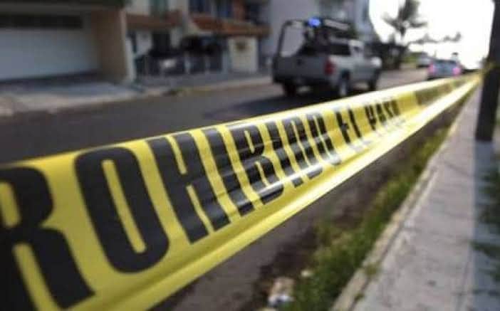 Ejecutan desde un taxi a hombre en Cancún