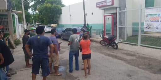 Mueren cinco personas en comunidad maya por alcohol adulterado