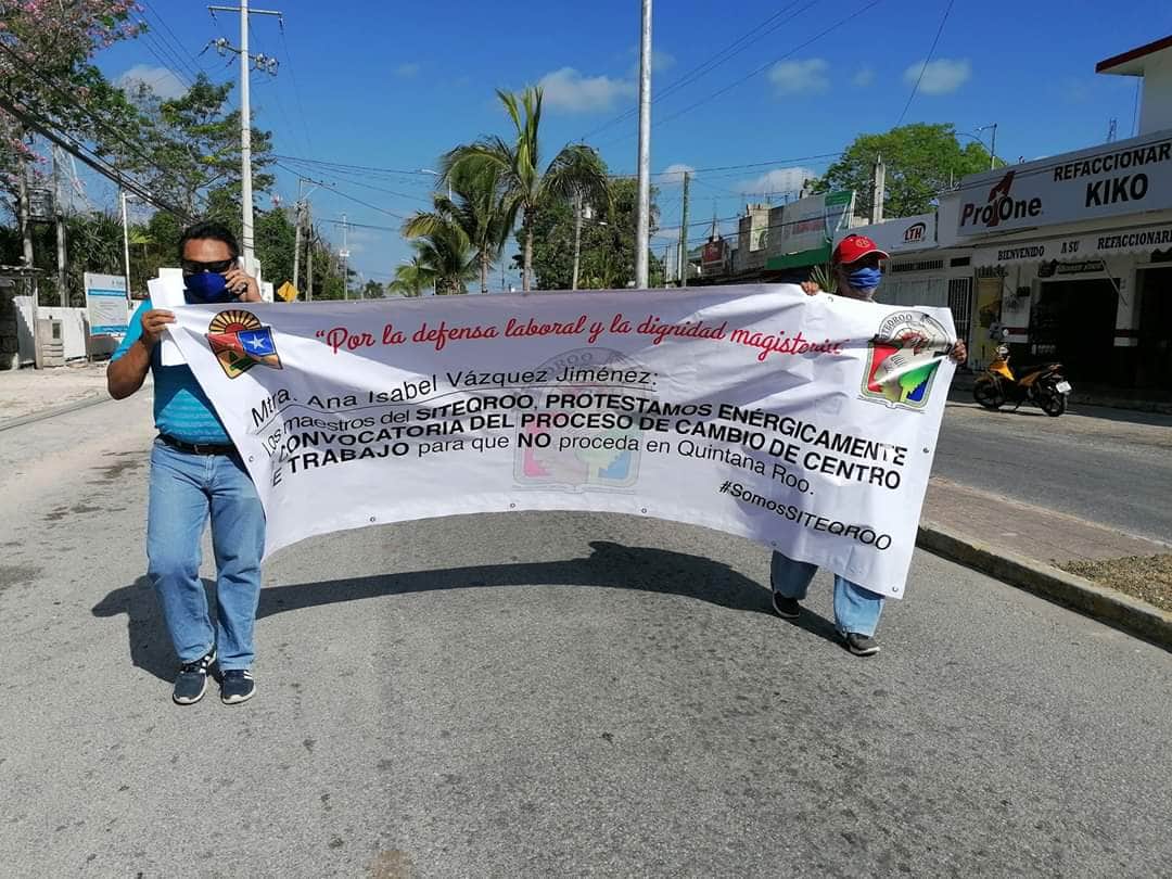 Sin importarles la cuarentena ¡Maestros salen a protestar en Chetumal!